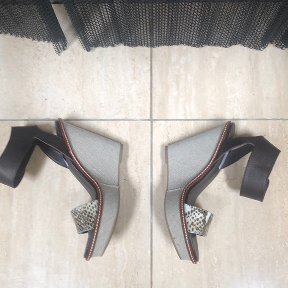 Steve Madden wedges w/ linen sac fabric wedge. - Picture 6 of 6